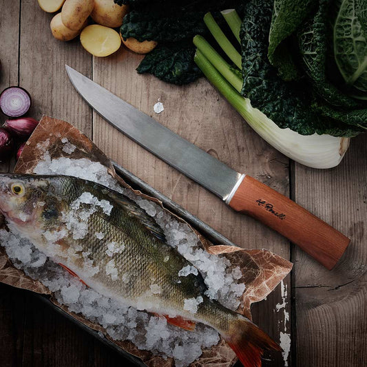 Handmade Finnish big fish knife from Roselli with a handle made out of heat treated curly birch
